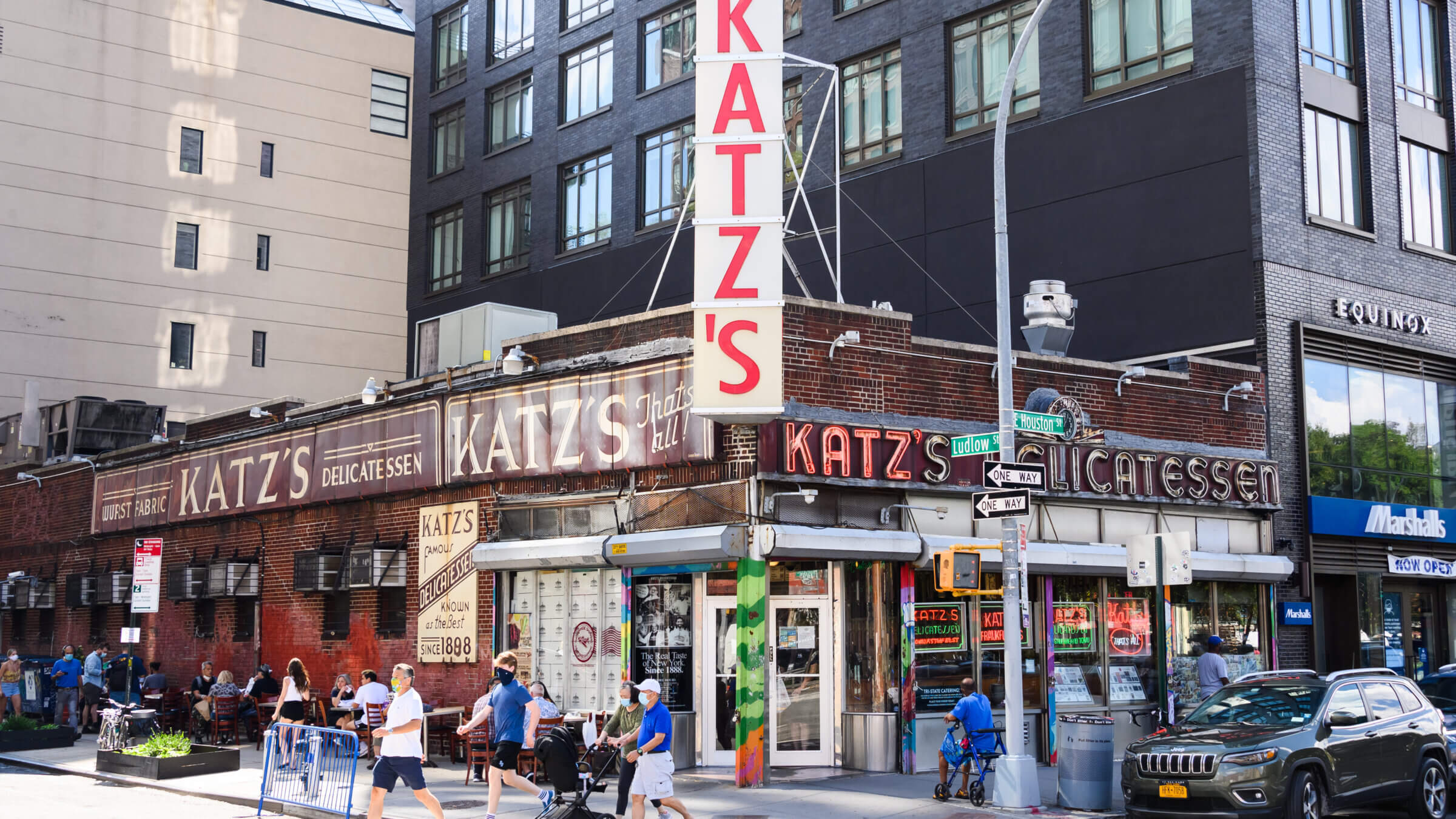 Katz's Deli is an institution. Food TikTokers should get its name right.