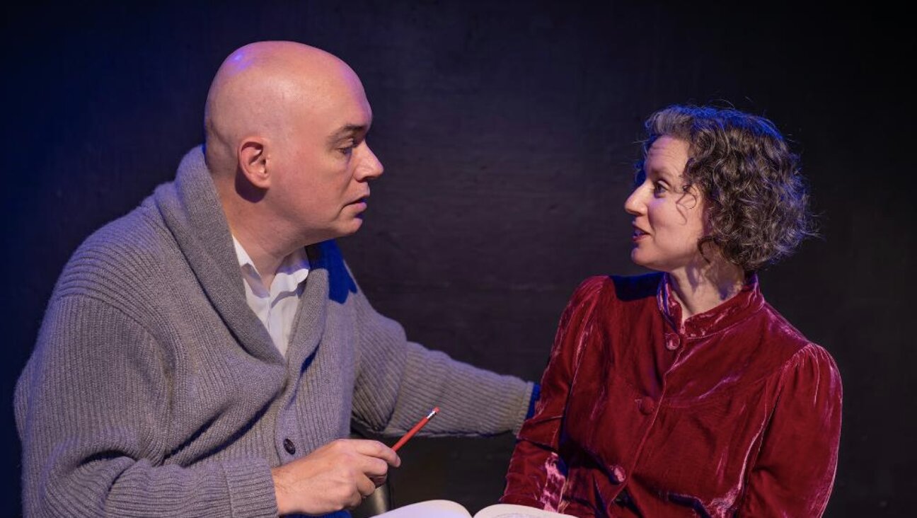 מרים־חיה סגל און שיין בייקער אין „נאַכט־מעשׂיות“, וואָס שפּילט אין מאַנהעטן ביזן 11טן יאַנואַר 2026 