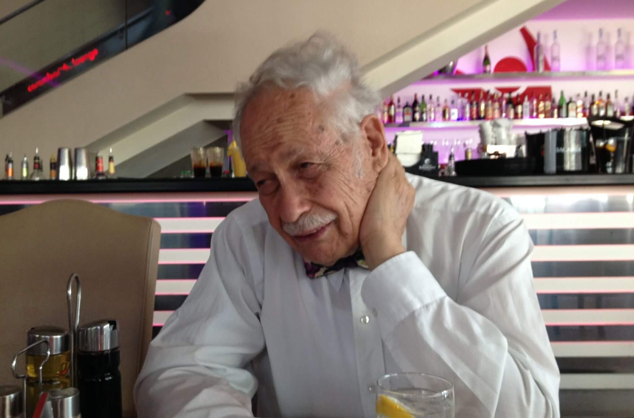 Born Stephen Wechsler, Victor Grossman wrote an online newsletter called Berlin Bulletin, warning about the threat to German democracy posed by the far-right Alternative for Germany, and to American democracy posed by Donald Trump.